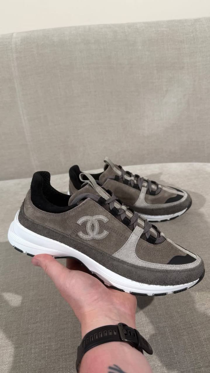 Chanel CC Runners - Suede Brown
