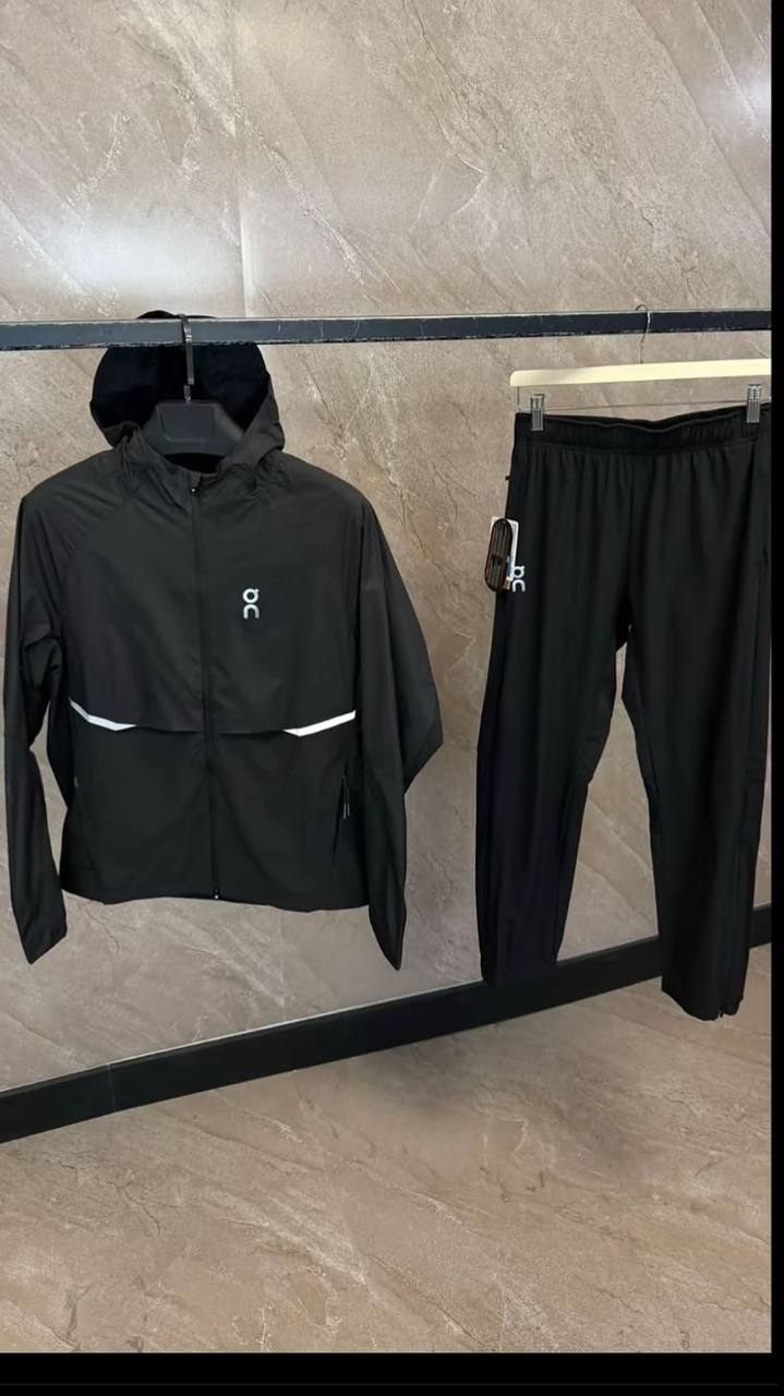 On Running - Black